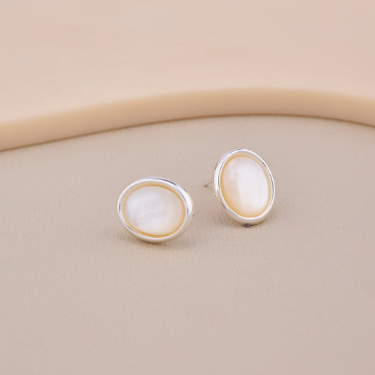 Classic Oval Pearl-Effect Stud Earrings