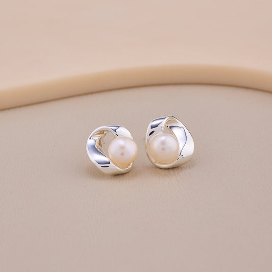 Elegant Pearl Swirl Earrings