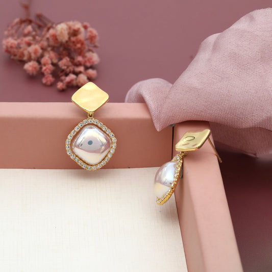 Elegant Fashion Earrings with Stylish Design