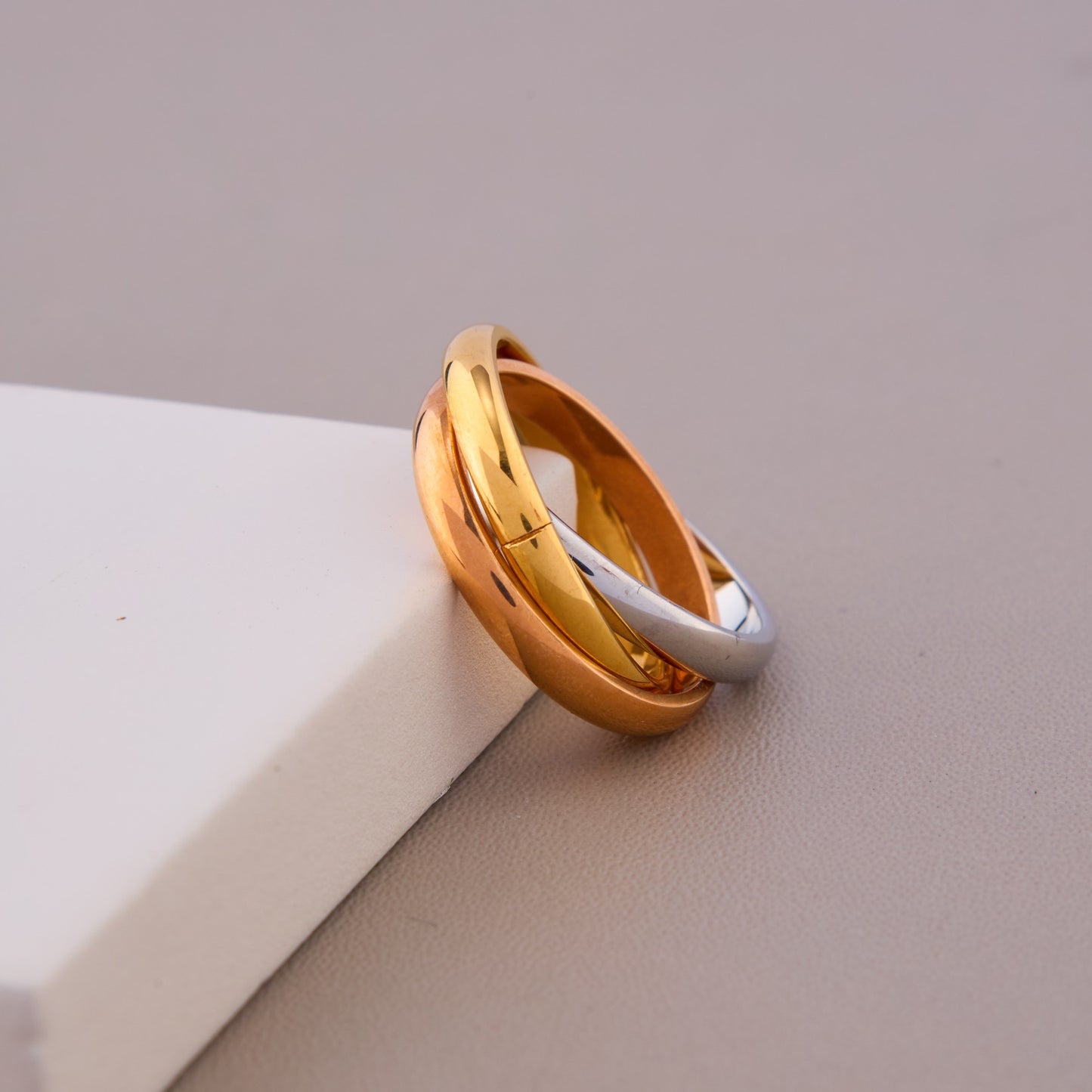 Tri-Color Interlocking Ring
