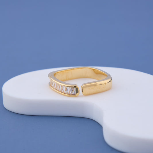 Gold Square Band with Princess-Cut
