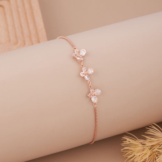 Intricately Designed Gold Bracelet for Elegance