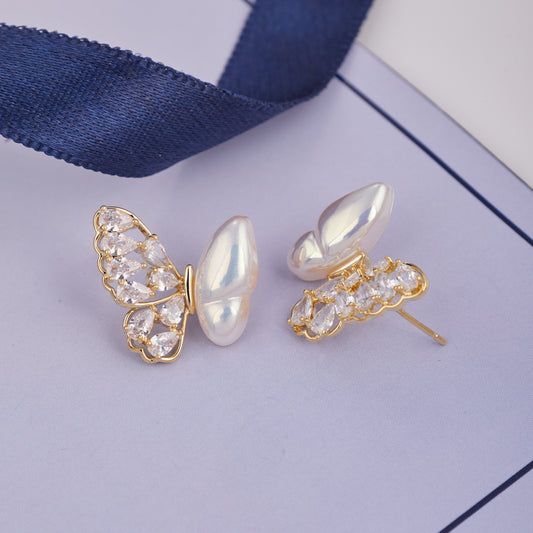 Pearl and Diamond Elegance Earrings