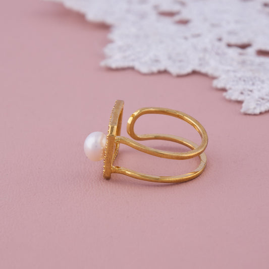 Gold Rectangle Frame Ring with Pearl