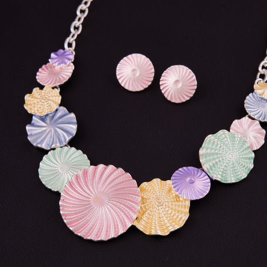 Floral-Inspired Necklace & Earrings – Perfect for Celebratory Moments