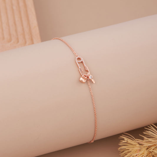 Intricate Gold Bracelet with Shiny Finish