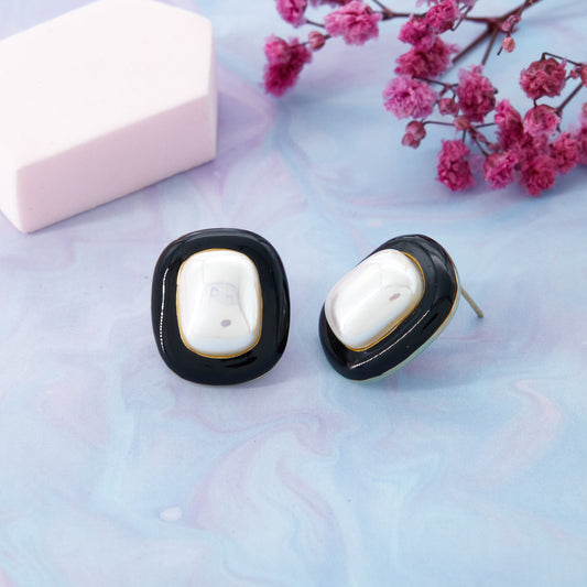 Elegant Earrings with Subtle Floral Accents