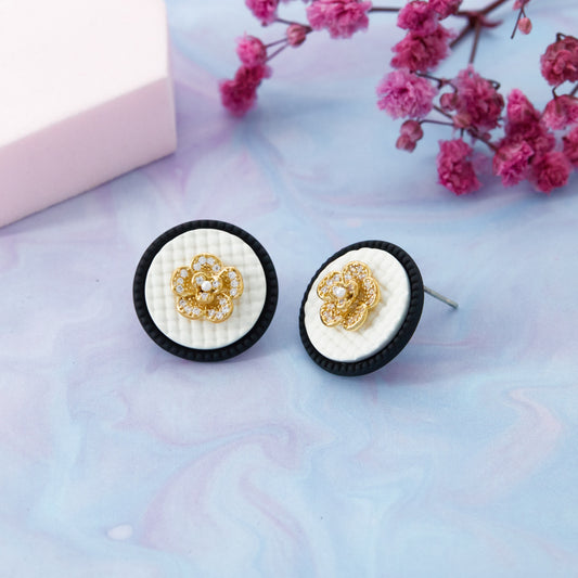 Floral Motif Earrings with Intricate Patterns