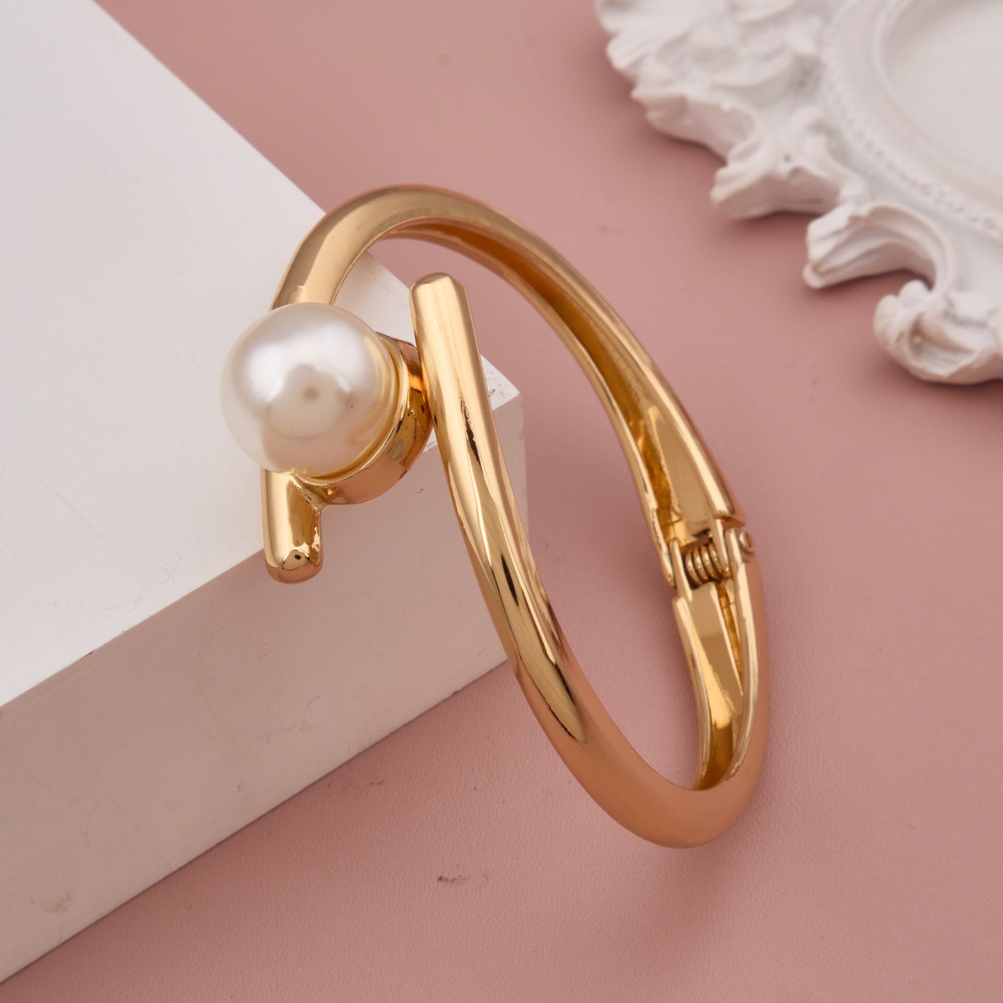 Pearl Meadow Gold Bracelet