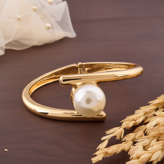 Pearl Meadow Gold Bracelet
