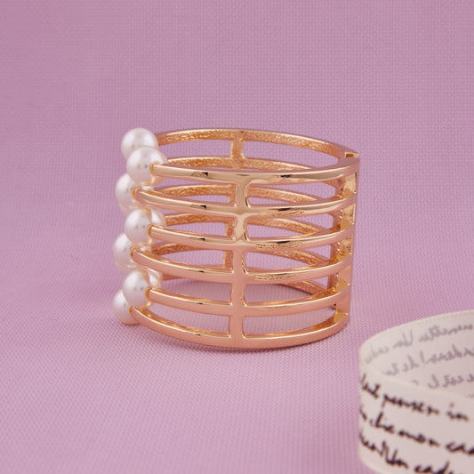 Golden Elegance Pearl Bracelet