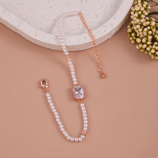 Stacked Gold Bracelets for Trendy Styling