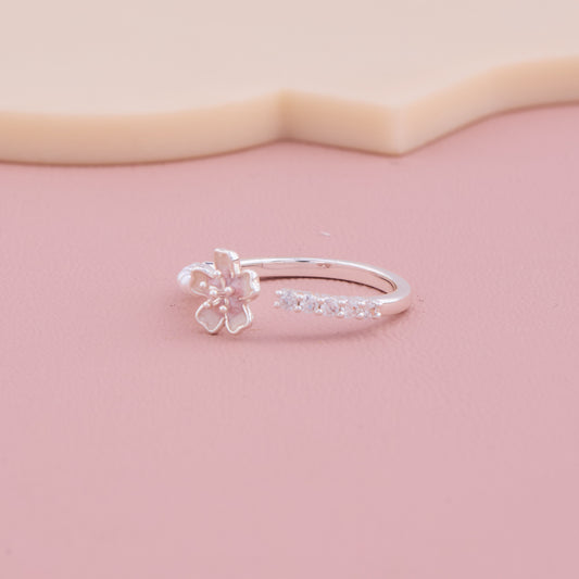 Delicate Flower Pearl Ring