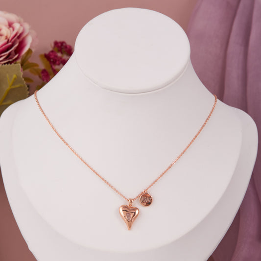 Floral-Inspired Pendant Necklace for Elegant Styling