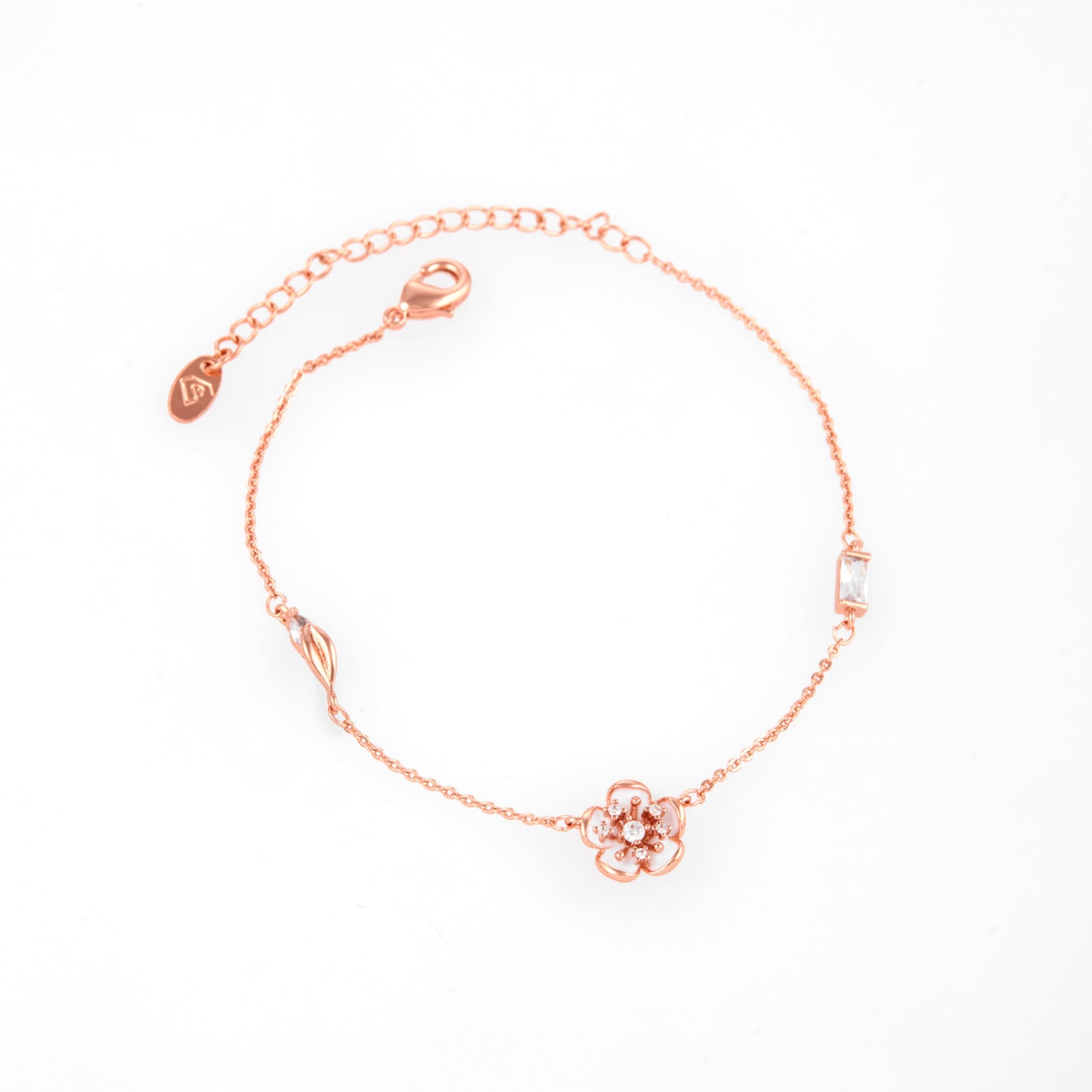 Gold Chain with Floral Pendant for Elegant Style