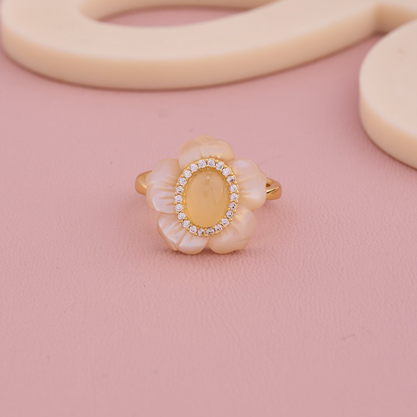 Yellow Stone Floral Gold Ring
