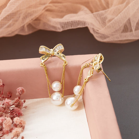 Chic Wedding Earrings with Elegant Detailing