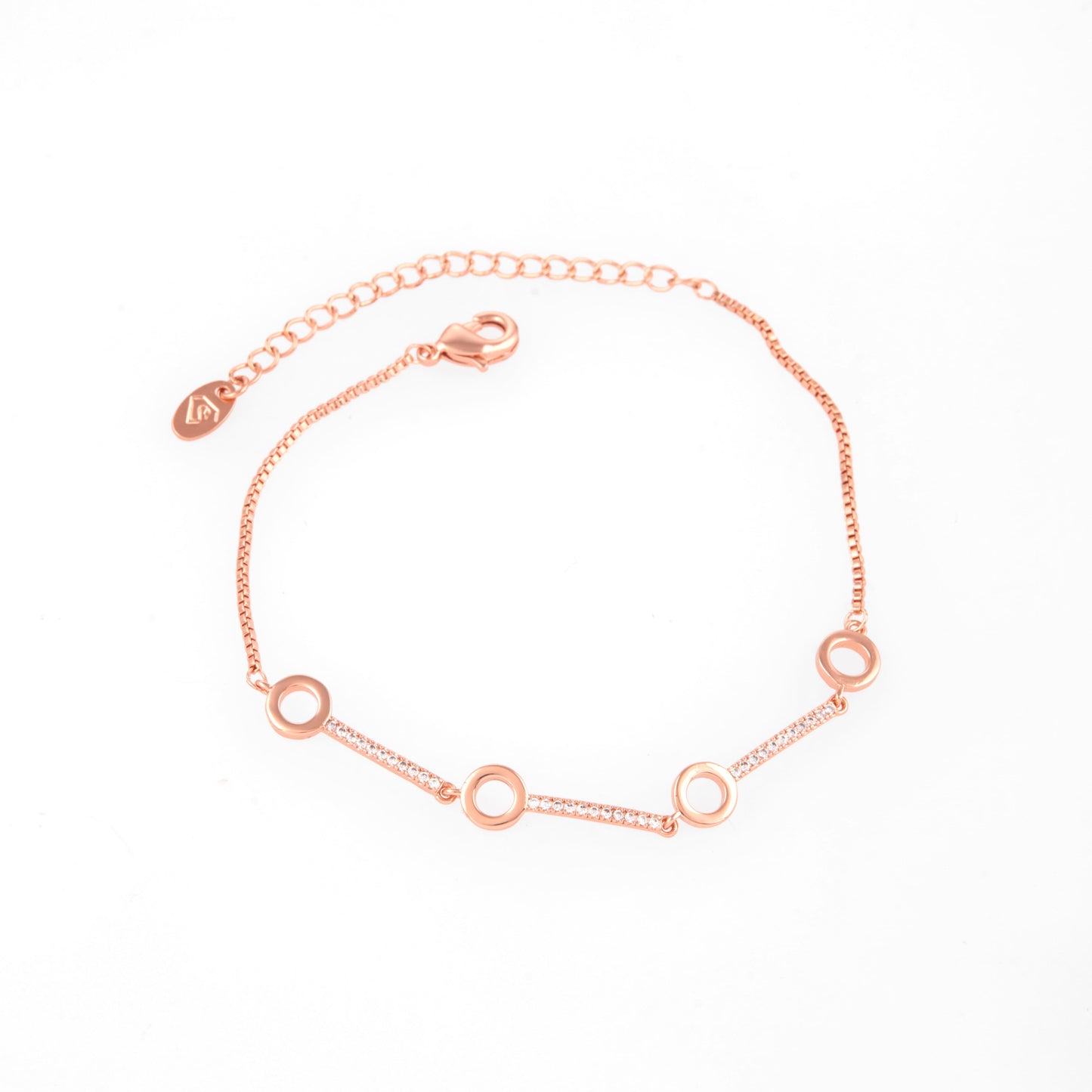 Elegant Bracelet with Fine Craftsmanship