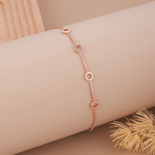 Elegant Bracelet with Fine Craftsmanship