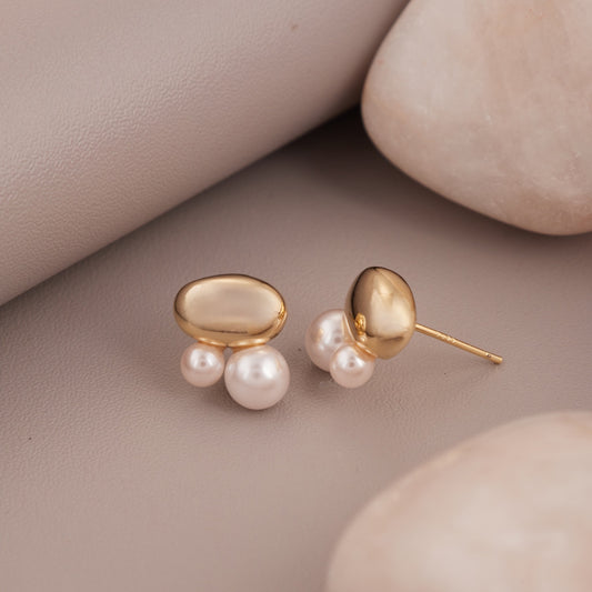Gold & White Earrings – Contemporary Elegance for Any Occasion