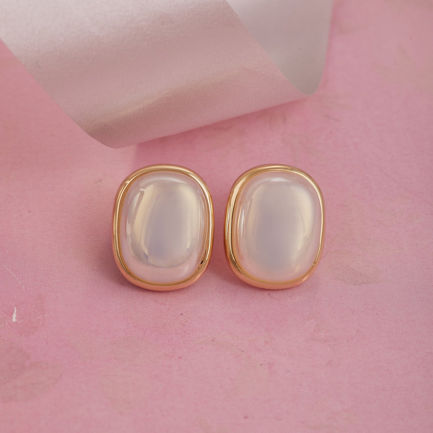 Elegant Oval Pearl Stud Earrings in Gold-Tone Frame