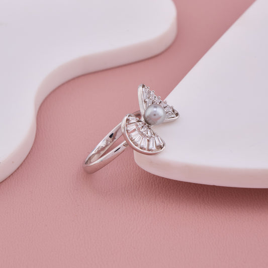 Crystal Bow Pearl Ring