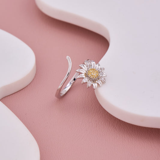 Silver Daisy Flower Ring