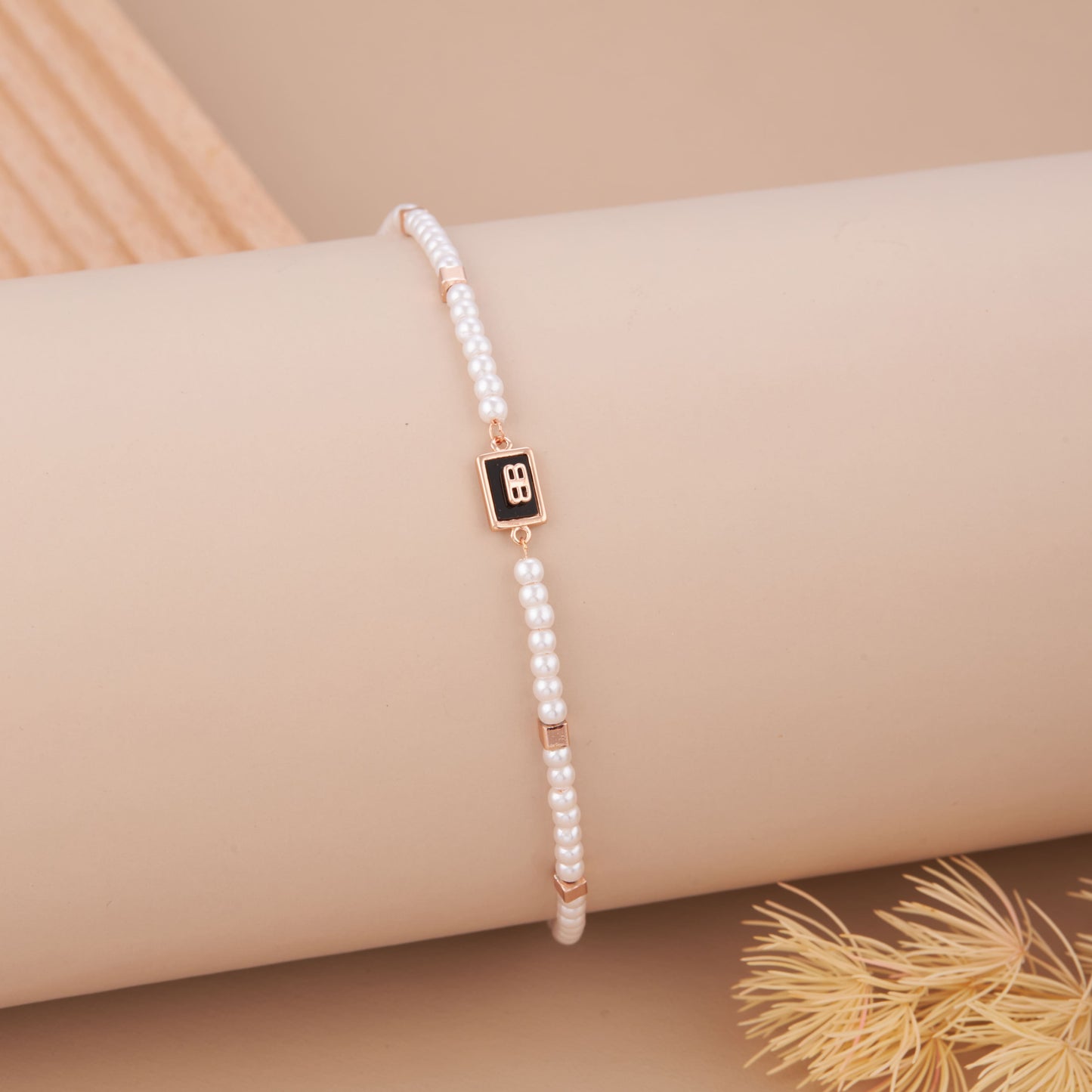 Stylish Bracelet with Intricate Detailing