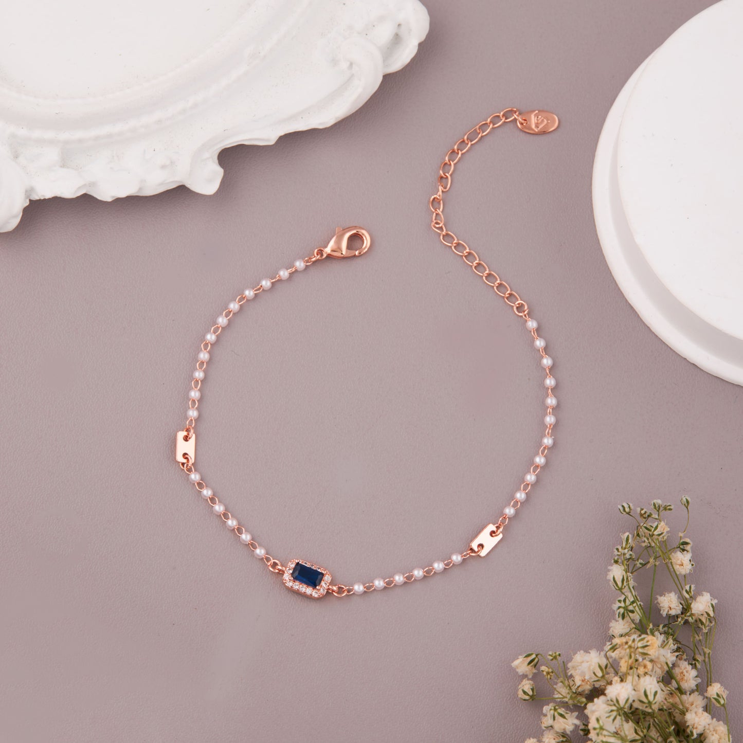 Elegant Bracelet to Complete Your Look
