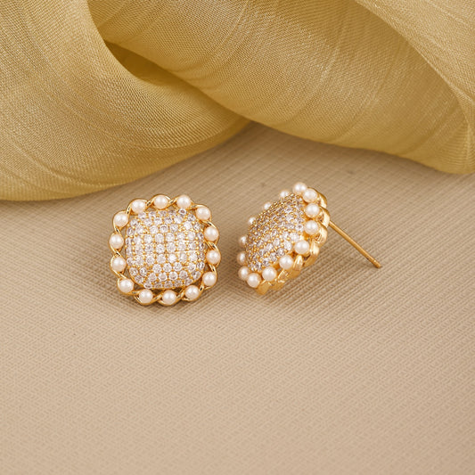 Luxurious Gold Earrings with Diamonds & Pearls
