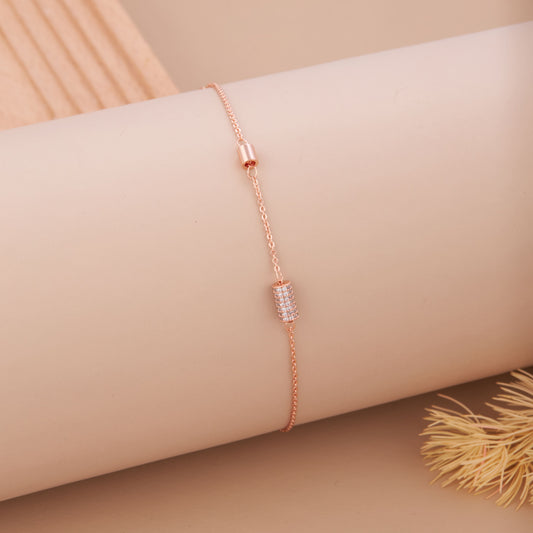 Elegant Rose Gold Bracelet with Stylish Design