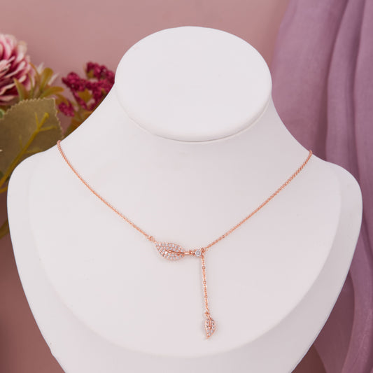 Graceful Floral Pendant Necklace