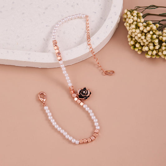 Fashion Bracelet Highlighting Elegant Design