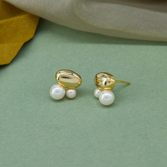 Elegant Gold & Pearl Earrings Versatile and Stylish