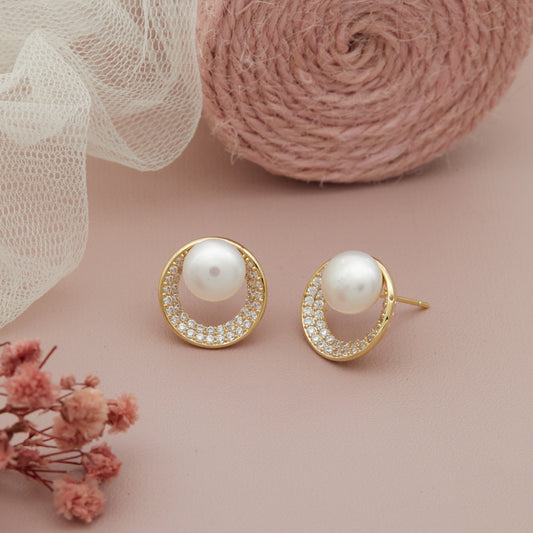 Elegant Pearl & Crystal Earrings – Intricate and Timeless