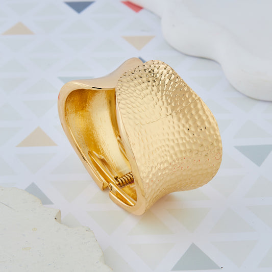 Runway Radiance Gold Bracelet