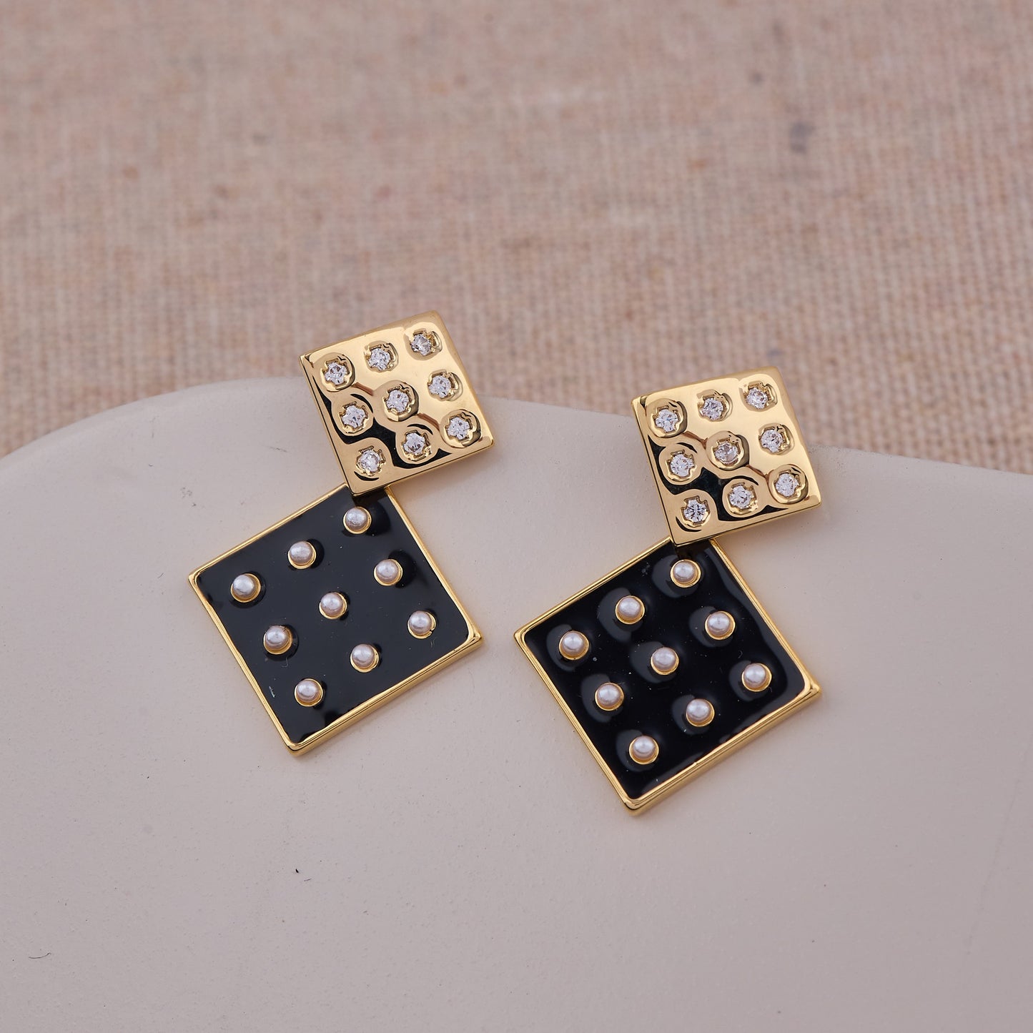 Harvest Glamour Diamond Earrings with Wheat Motif