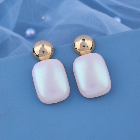 Elegant Earrings Showcasing Intricate Design