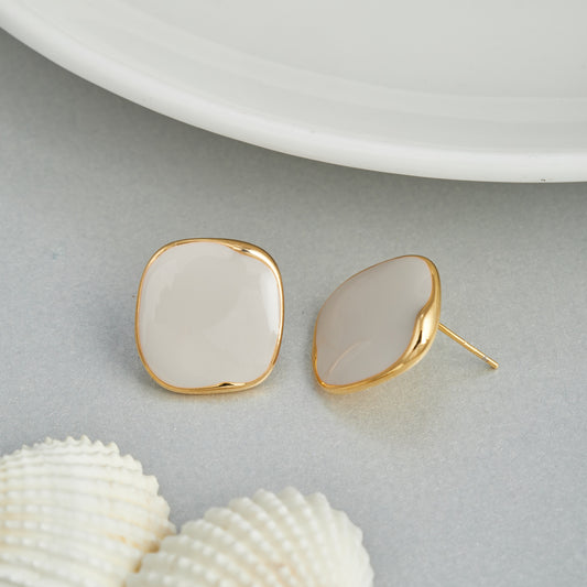 White Shell-Inspired Earrings Delicate & Natural Design