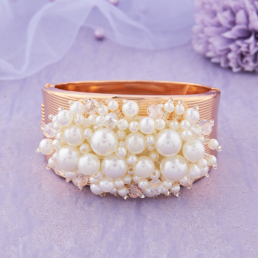 Elegance Pearl Gold Bracelet