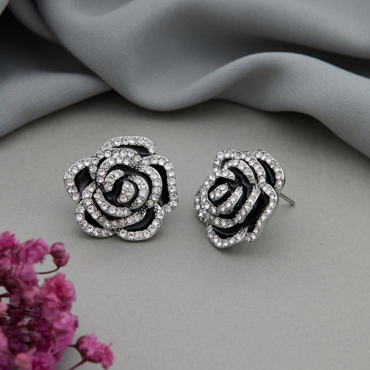Diamond Earrings Luxurious Elegance with a Touch of Nature