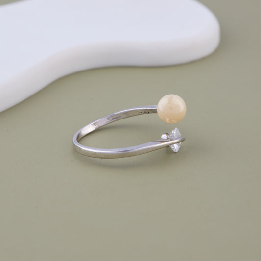 Pearl & Crystal Ring