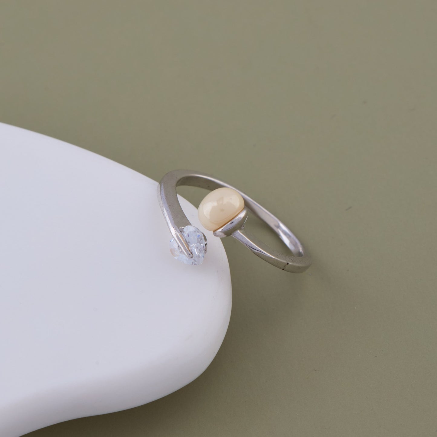 Pearl & Crystal Ring