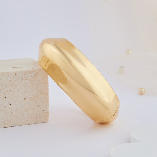 Golden Delight on Blush