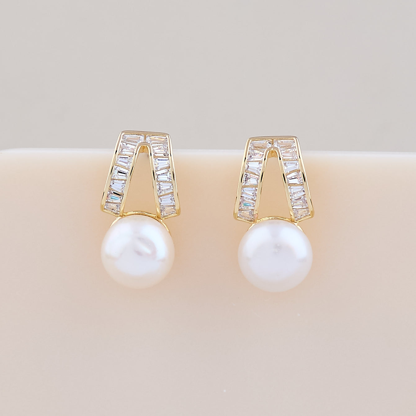 Radiant Pearl Elegance Earrings