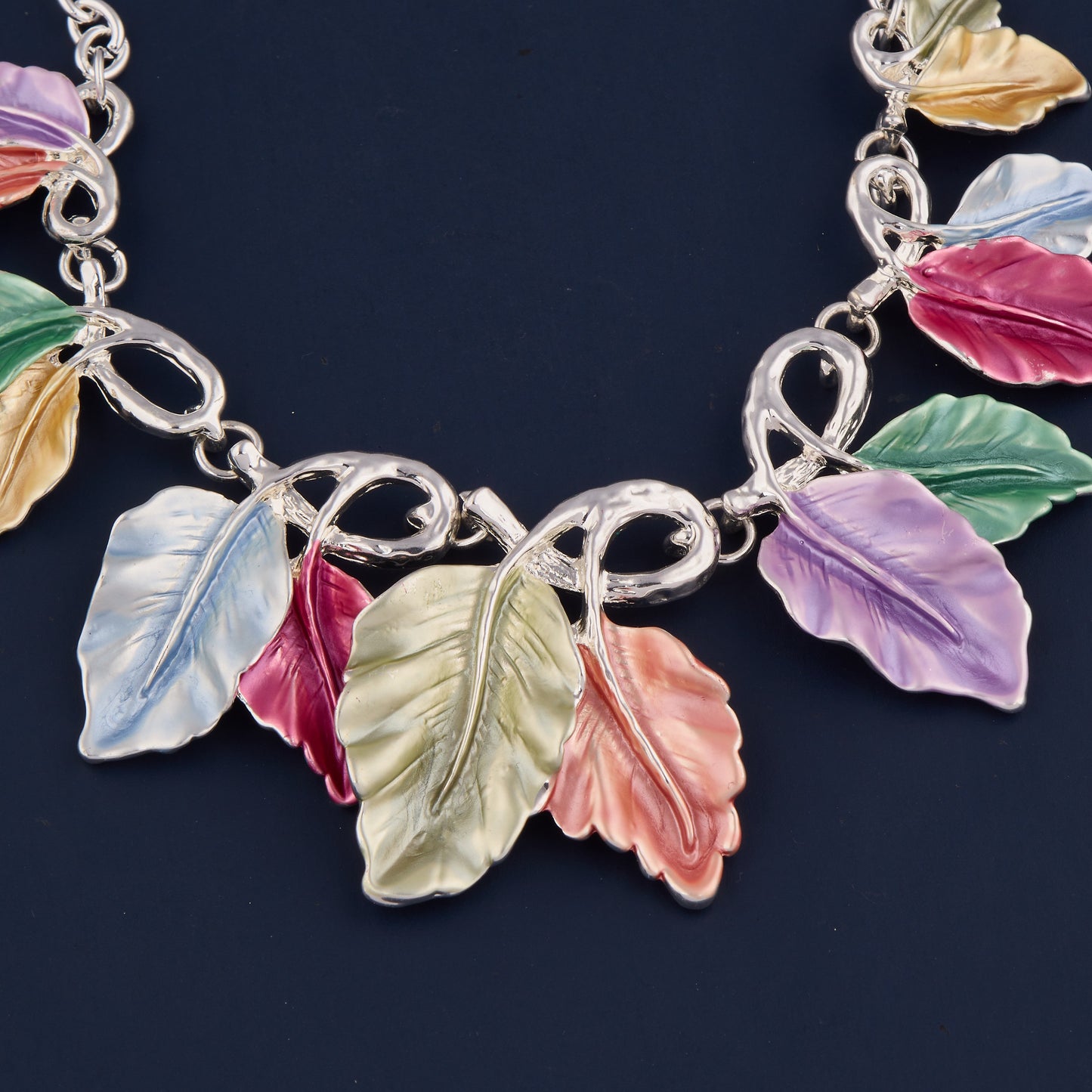 Necklace with Colorful Leaf Motifs