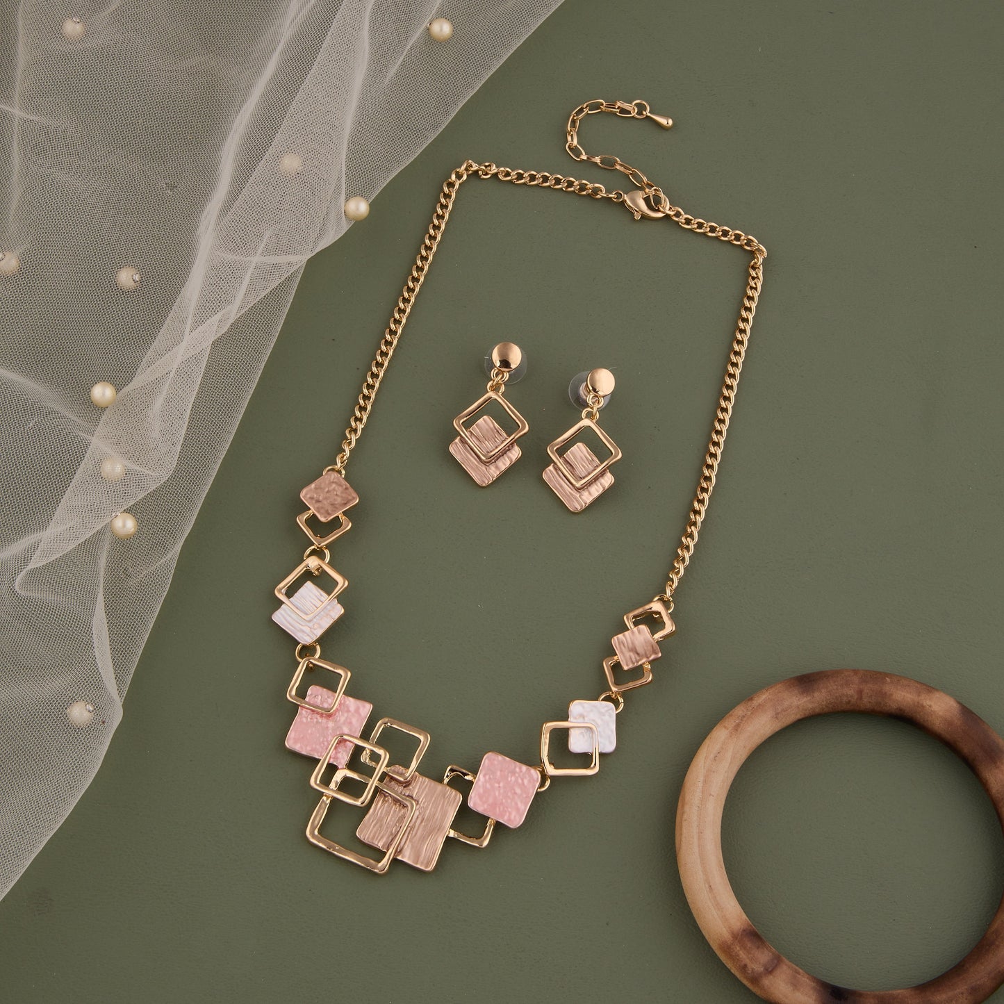 Elegant Necklace & Earrings Set Intricate Fashion Accessories