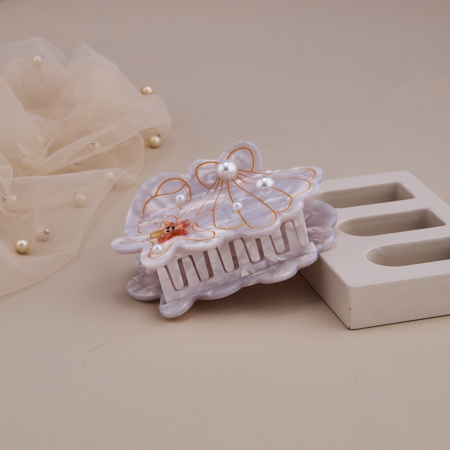 Pearl Seashell Hair Claw Clip
