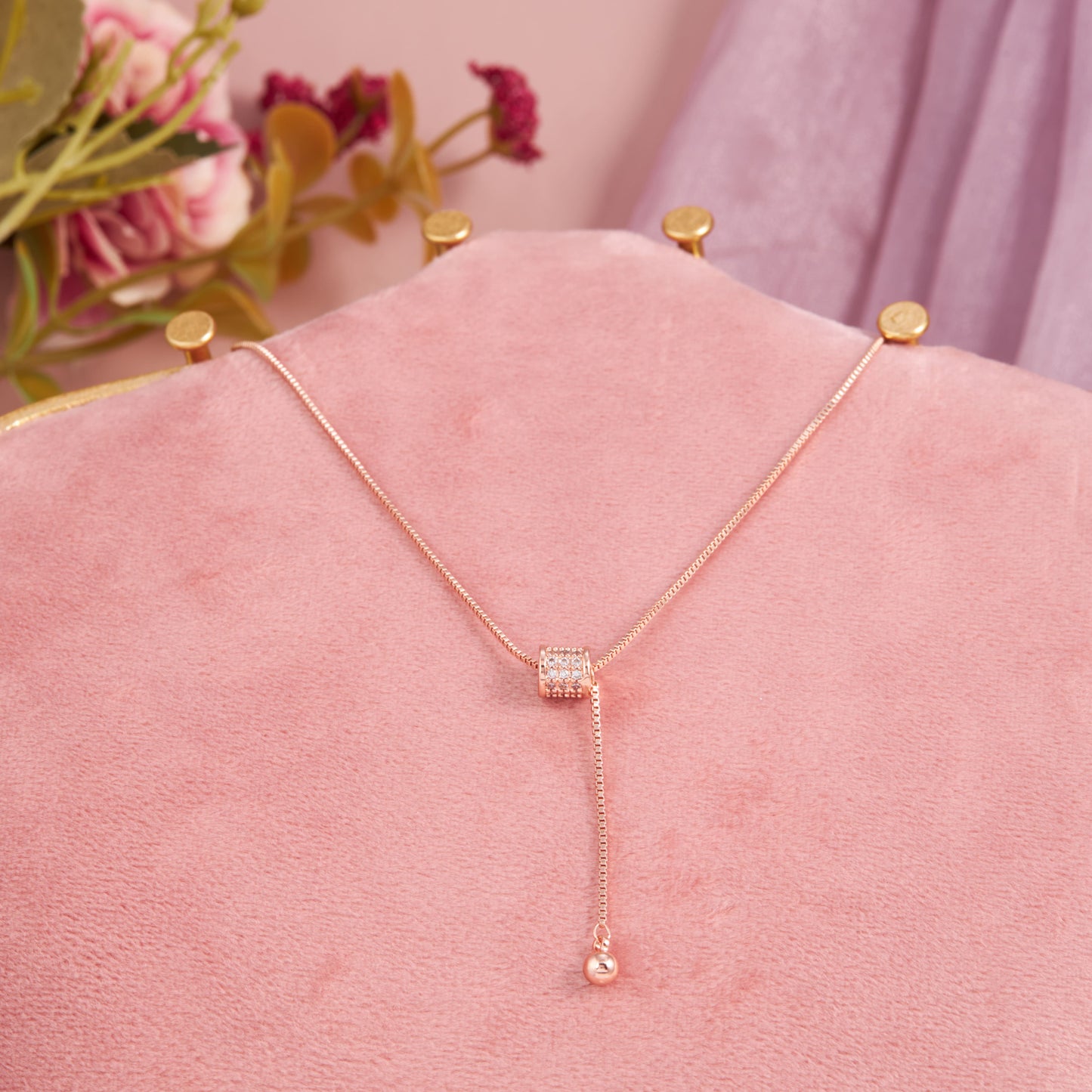 Floral Pendant Necklace for Stylish Appeal
