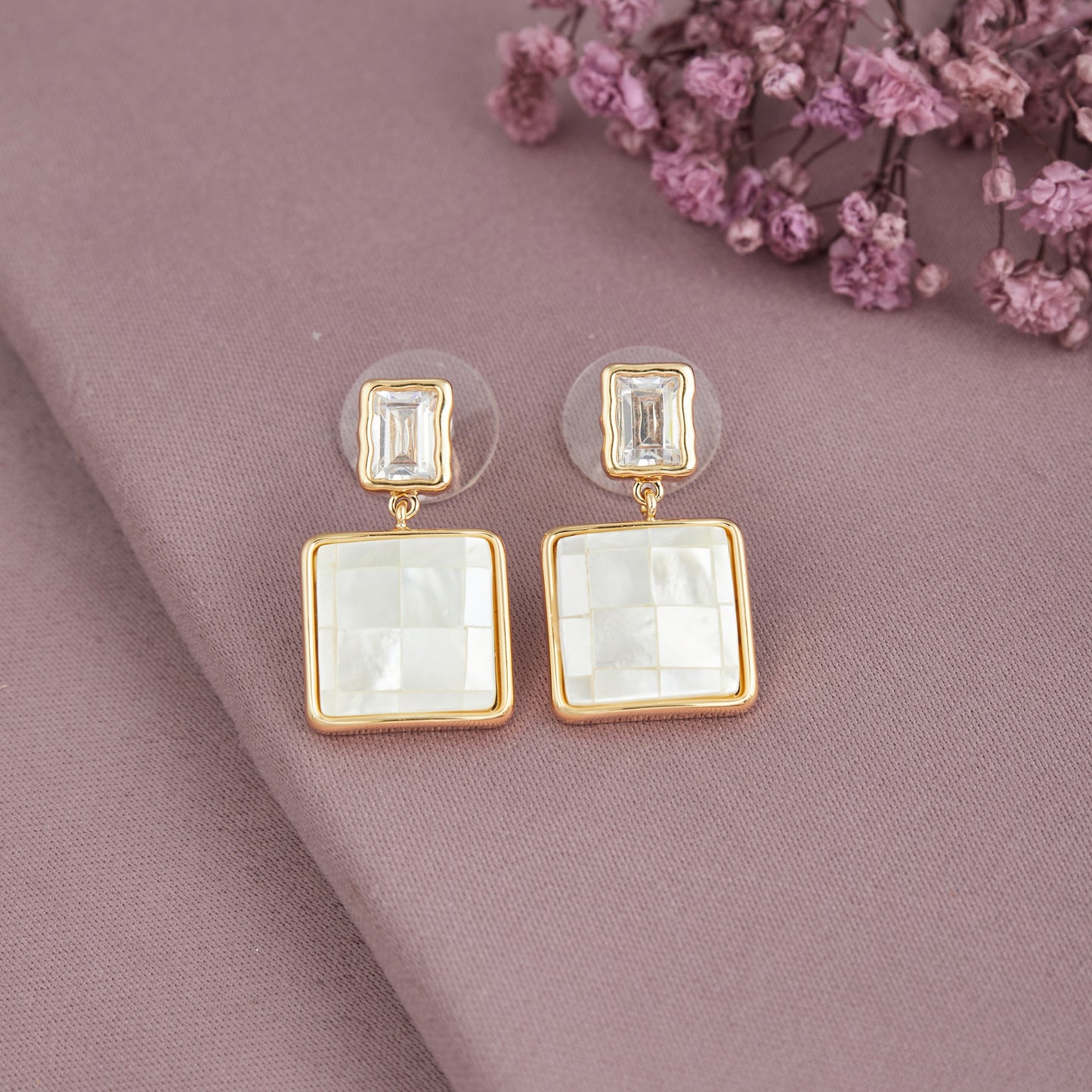 Stylish Earrings with Gemstone and Floral Motifs